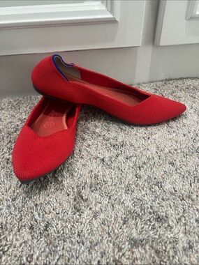 Rothy's Red Pointed Knit Flats with Blue Trim